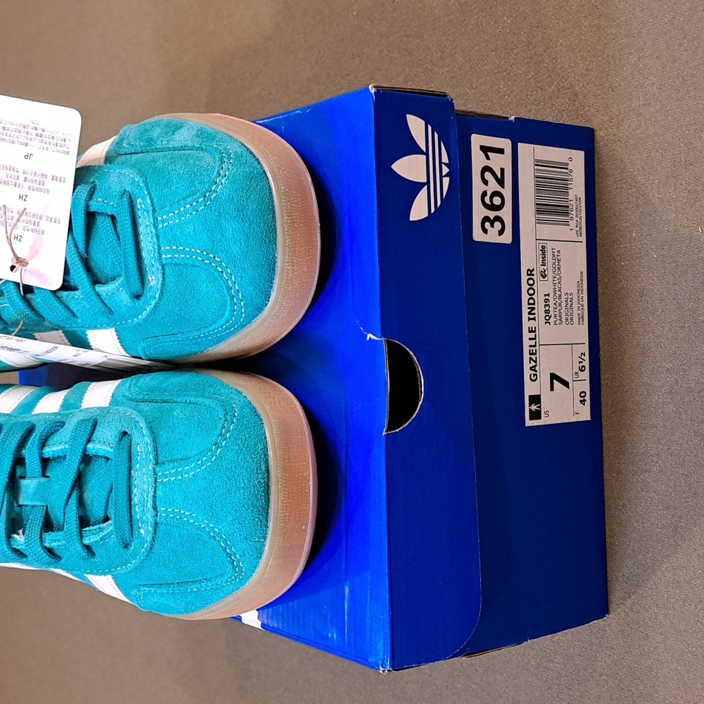 Adidas Gazelle Indoor Sneakers - Color: Teal / White - Size: Men 7 - Picture 4 of 9